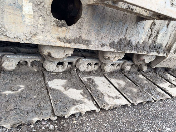 2012-komatsu-pc138-image-21