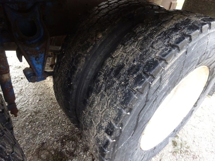 2003-international-8100-image-46