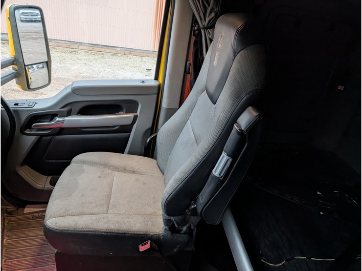 kenworth-t680-image-24