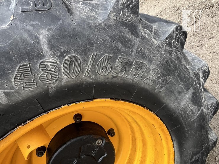 jcb-541-70-agri-plus-image-12