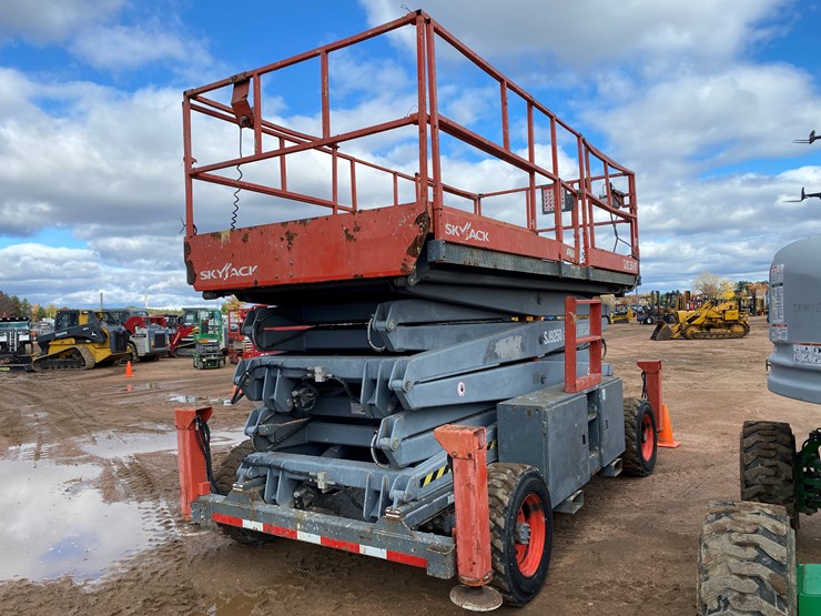 #474-•-2013-skyjack-sj9250-rough-terrain-4x4-diesel-scissor-lift-(mosinee,-wi)-image-5