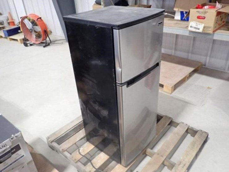 magic-chef-fridge-&-freezer-image-1