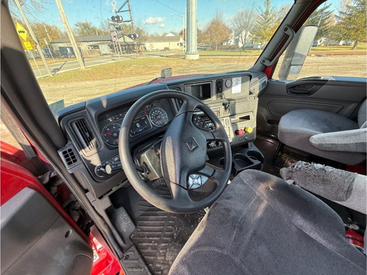 2019-international-lt-image-16