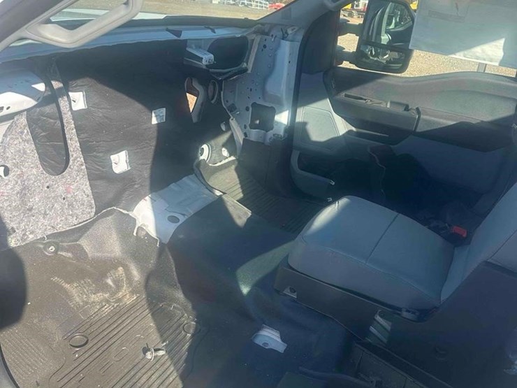 ford-f550-xl-image-7