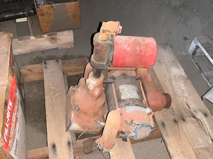 #547-•-fuel-and-oil-pumps-image-3