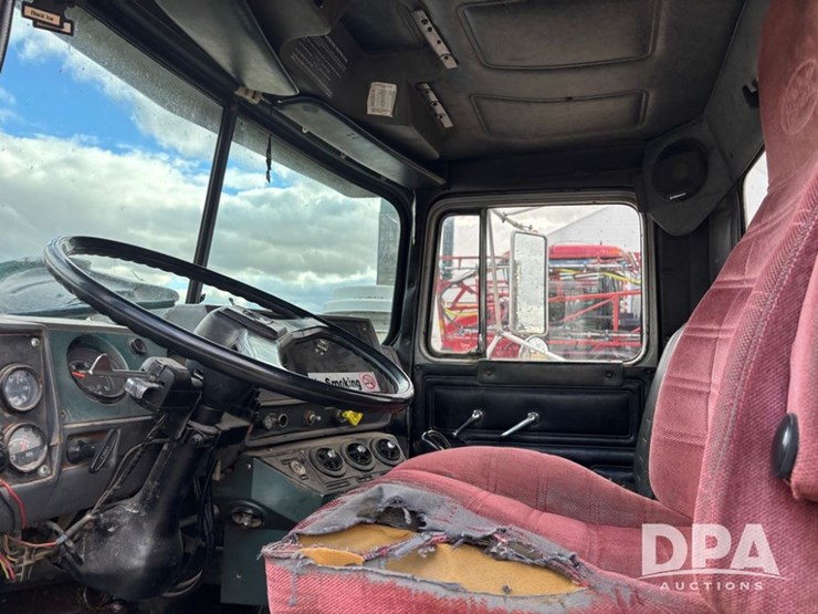 1986-mack-rd686-image-57