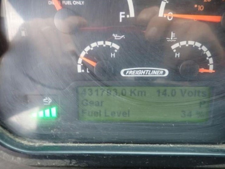 2015-freightliner-mt55-image-14