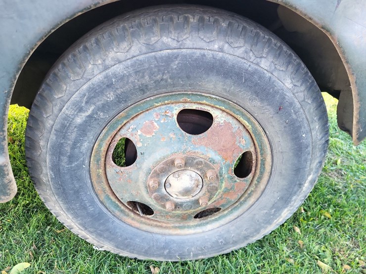 1953-gmc-354-24-round-top-cab-single-axle-grain-truck--needs-axle-shaft-image-40