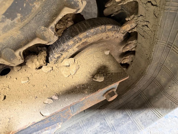 2022-bobcat-t770-image-15