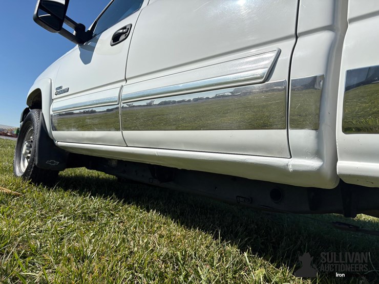 chevrolet-silverado-2500-image-13