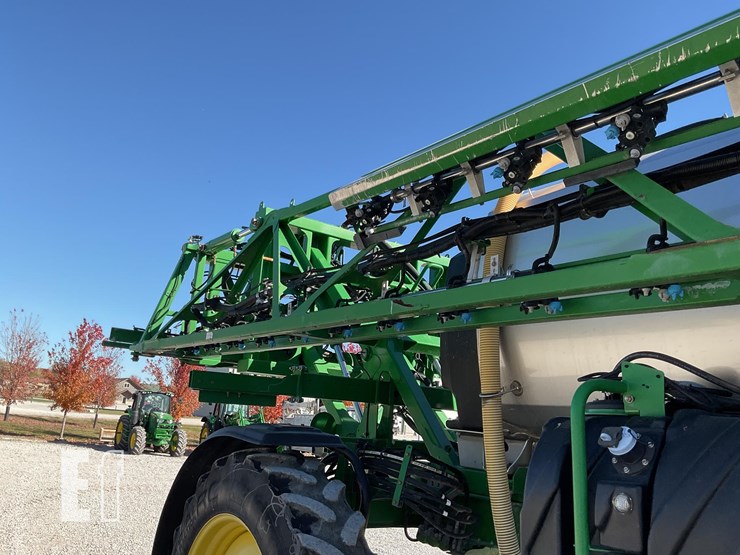 john-deere-r4038-image-15