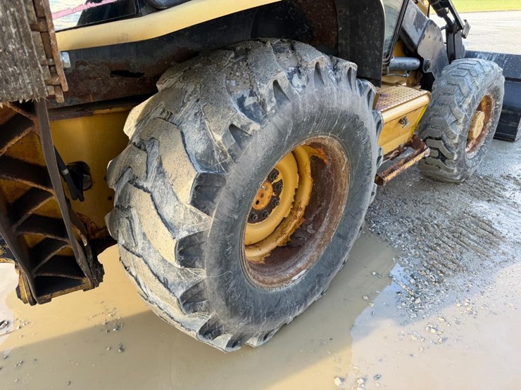 caterpillar-420d-image-22