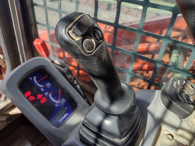 kubota-svl90-2-image-7