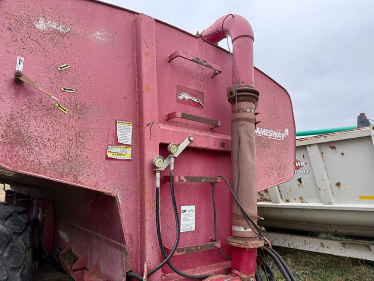 #1033-•-jamesway-ultra-trac-manure-tanker-(fennimore,-wi)-image-8