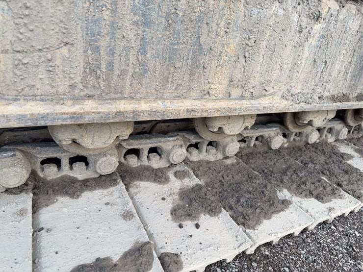 2012-komatsu-pc138-image-12