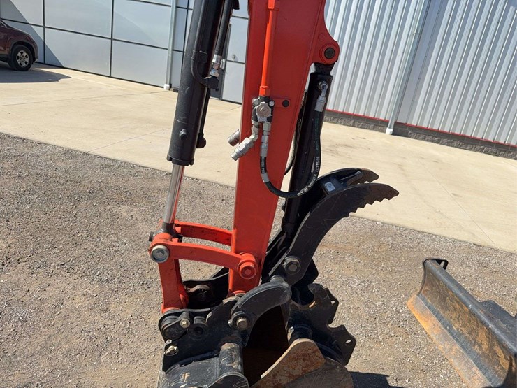 2022-kubota-kx040-4-image-32