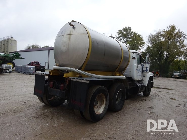 mack-r686st-image-25