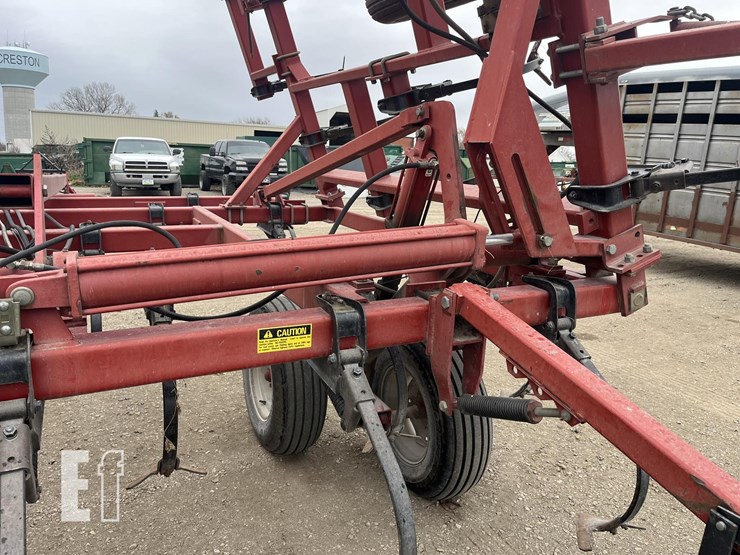 case-ih-4300-image-16