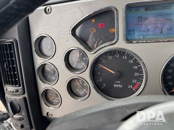 2017-mack-pinnacle-chu613-image-83