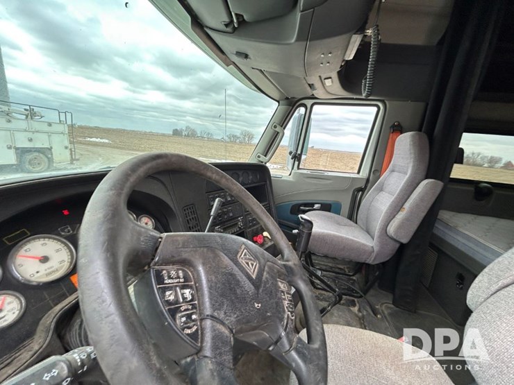 international-prostar-image-76