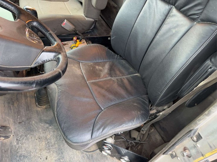 2010-kenworth-t800-image-90