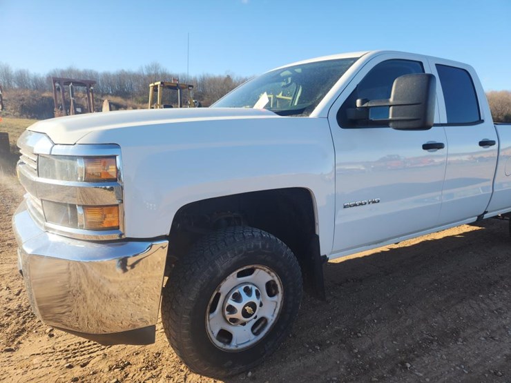 2017-chevrolet-2500-image-9