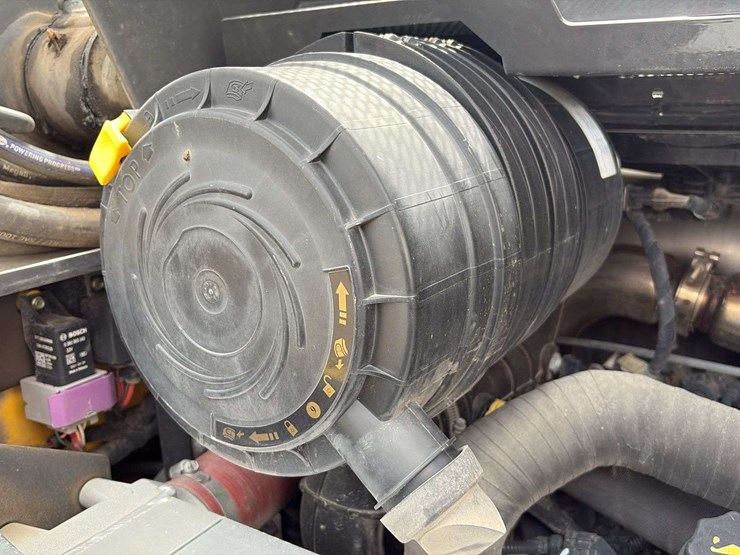 2022-new-holland-c362-image-34