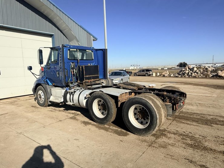 2017-international-prostar-image-3