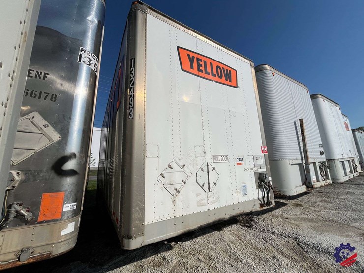 2014-stoughton-28-ft-image-14