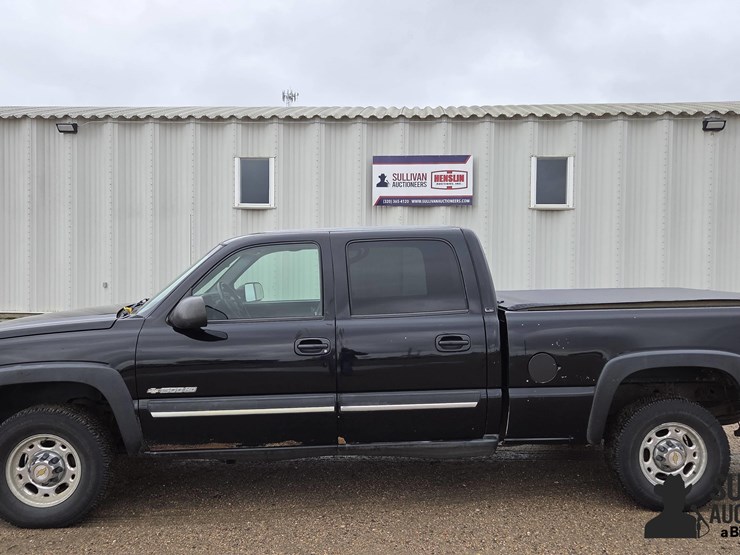 2003-chevrolet-1500hd-ls-4x4-pickup-truck-image-8