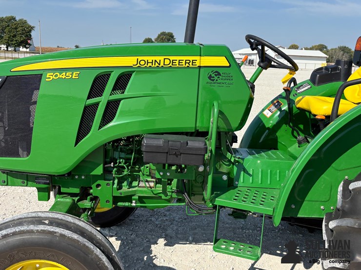john-deere-5045e-image-12