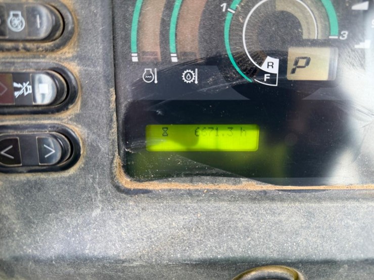 2015-komatsu-d51ex-22-image-29