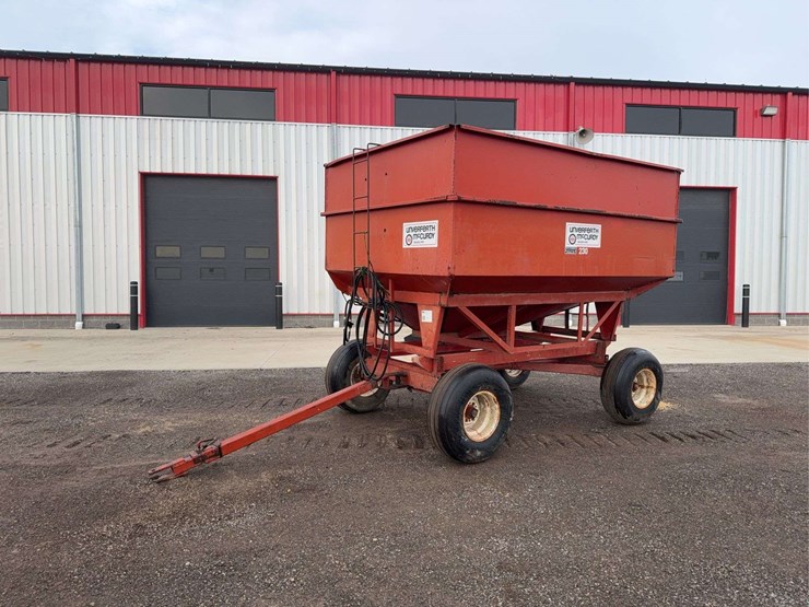 unverferth-mccurdy-gravity-wagon-image-1