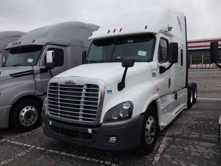 freightliner-cascadia-125-image-1