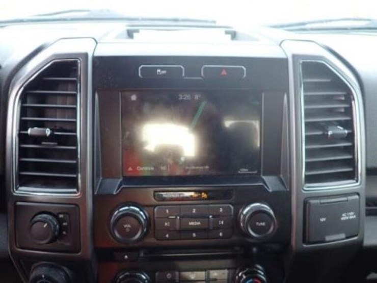 ford-f150-xlt-image-23