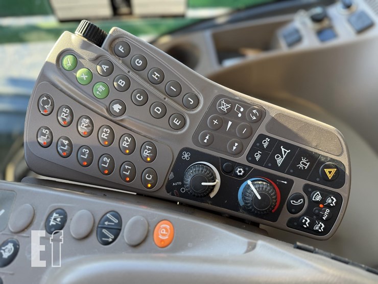 john-deere-r4038-image-38