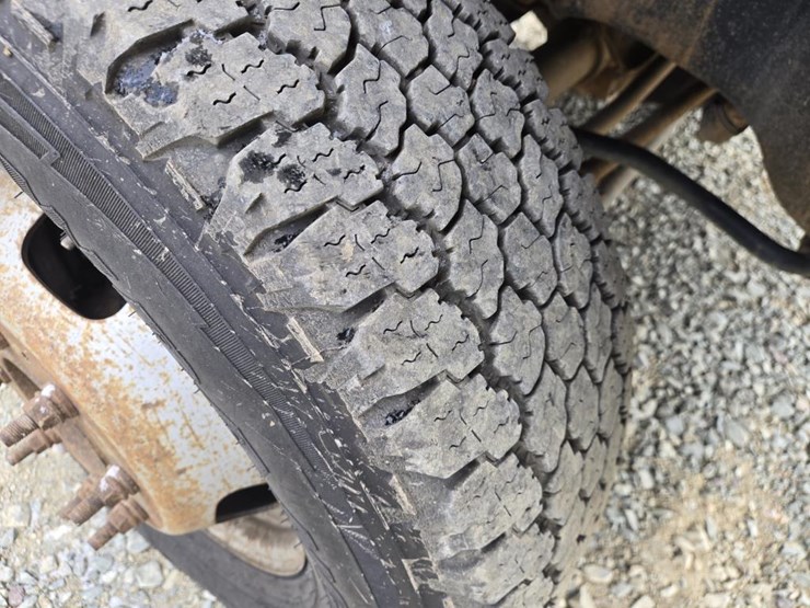 2011-ford-f350-image-48