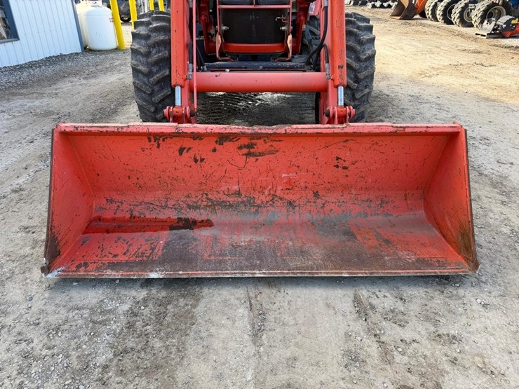 kubota-m108s-image-9