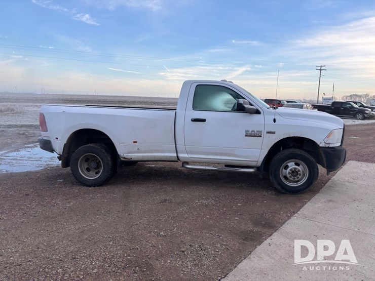 dodge-ram-3500-image-13