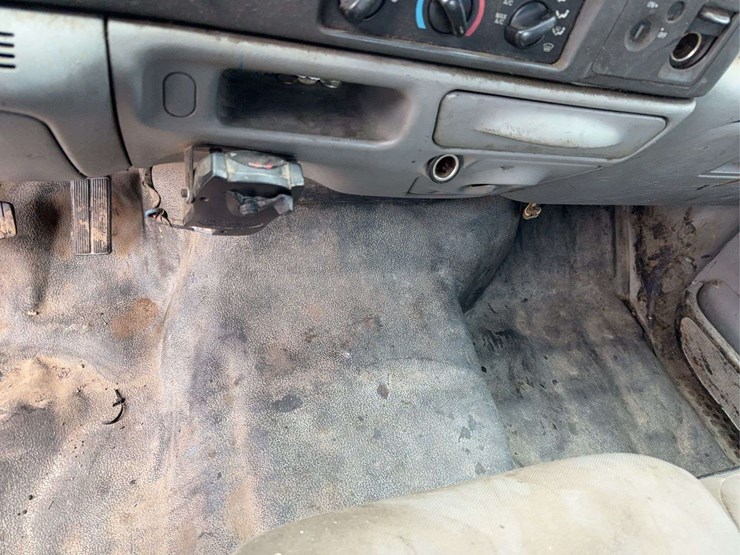 2004-ford-f450-image-45