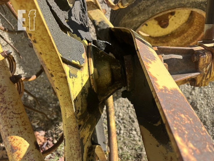 new-holland-258-image-8