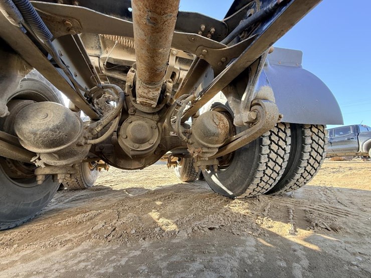 2007-freightliner-columbia-120-image-74