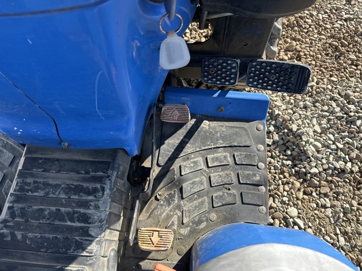 new-holland-tc26da-image-26