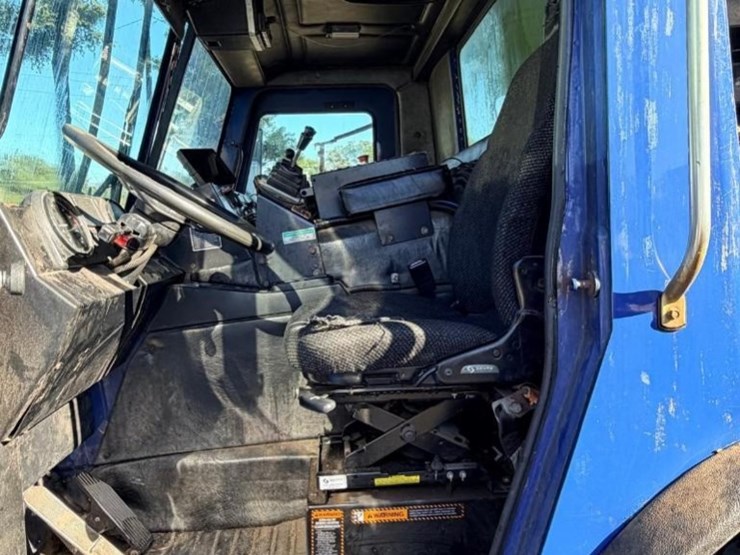 2016-mack-leu613-image-7