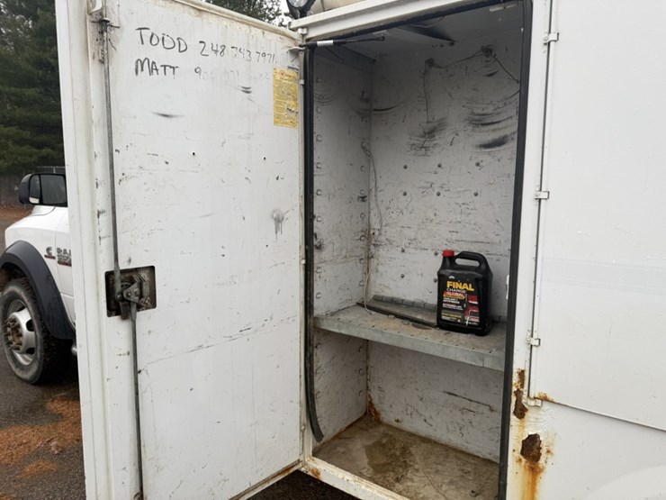 #1840-•-2013-ram-5500-4x4-service-truck-image-17