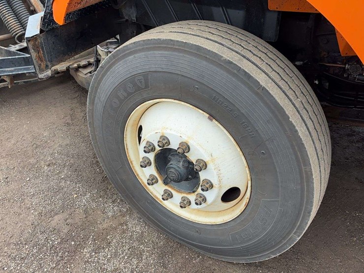 2004-international-7400-image-7