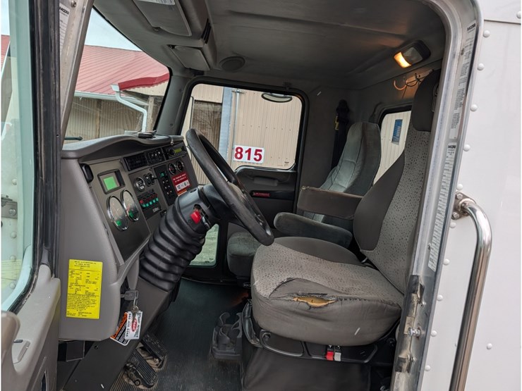 2012-kenworth-t370-image-19