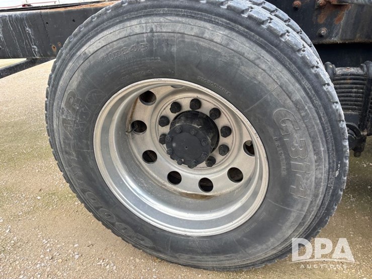 1986-mack-rd686-image-53