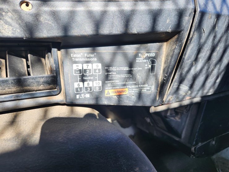 international-8100-image-52