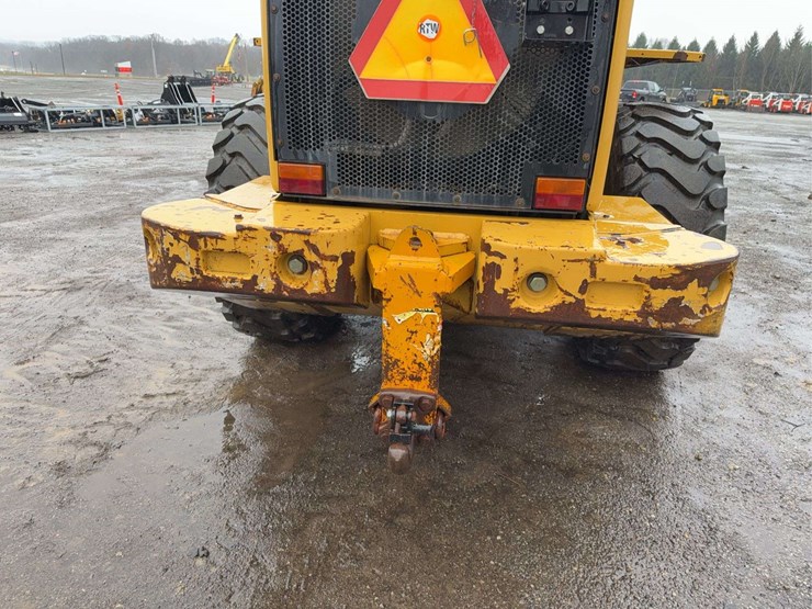 2006-caterpillar-930g-image-13